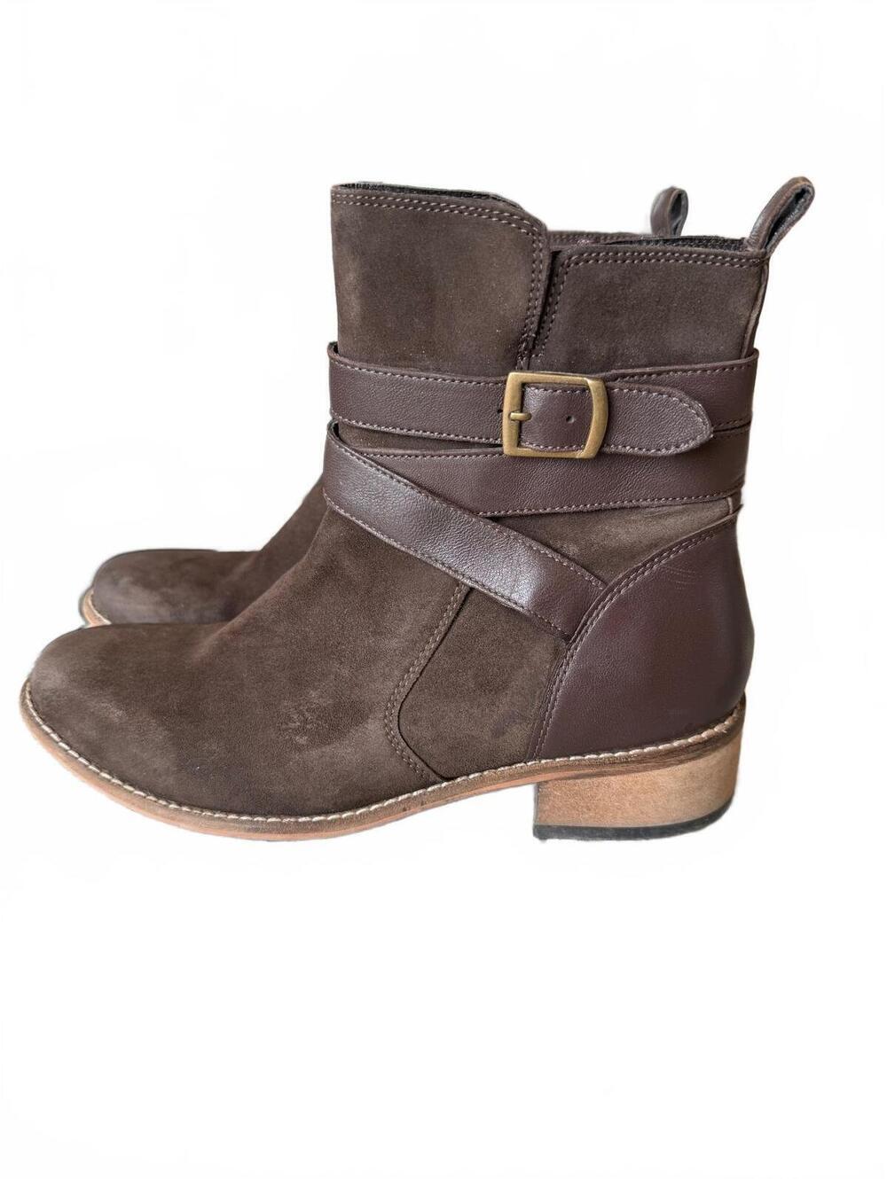Earth Woodland Hayley Ankle Boots Women’s Size 8.5 – Brown Suede